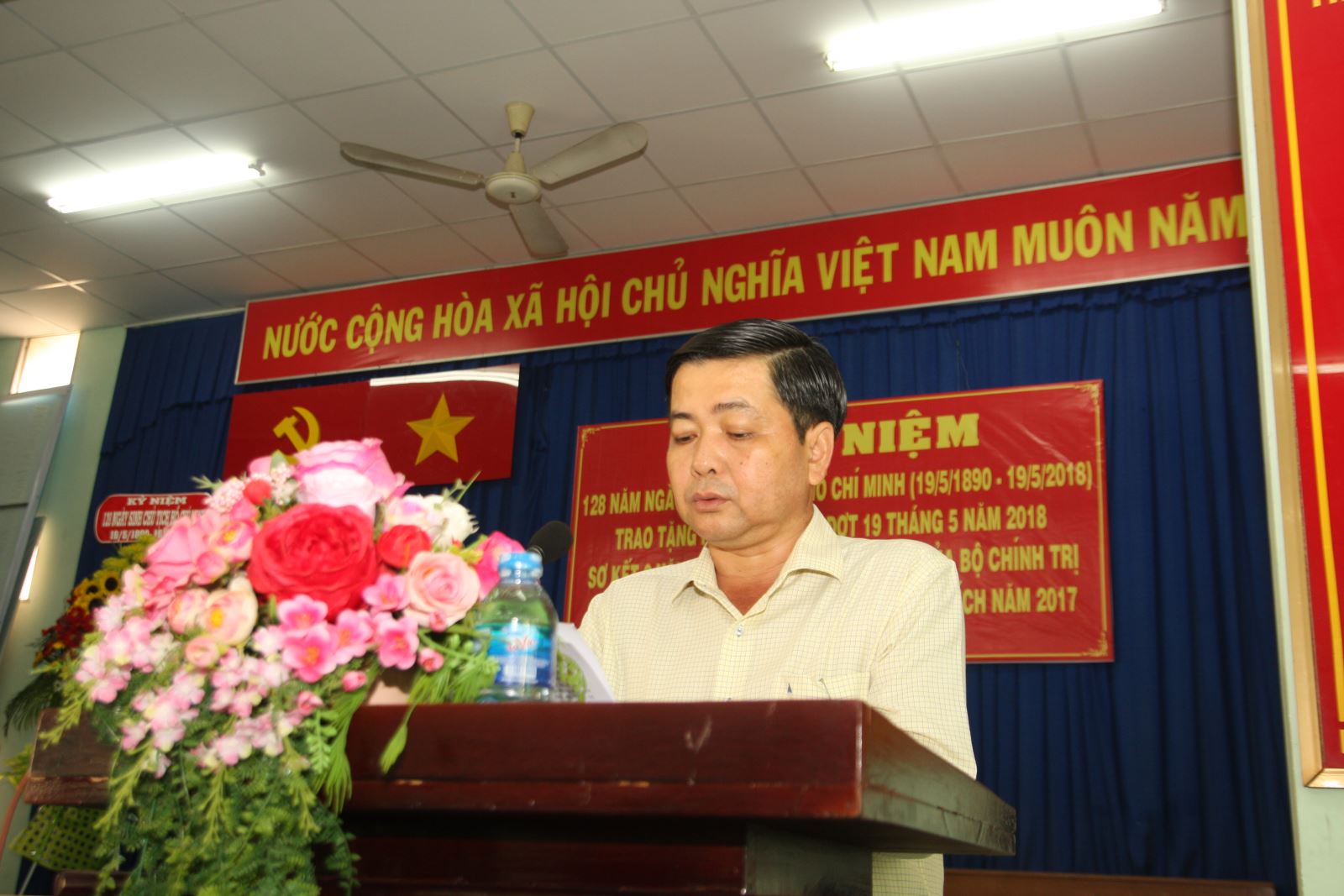 Tổ chức lễ kỷ niệm 128 năm ngày sinh chủ tịch Hồ Chí Minh